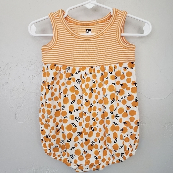 Tea Collection NWOT Baby Girl 6-9 Months Sleeveless Romper Orange Fruit Stripes - Picture 1 of 5